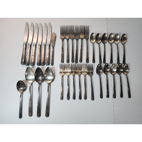 Prestige Plate Silver Plated Utensil Set - 34 Pieces TW: 3.06lbs