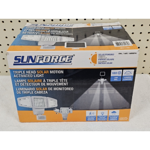 Sunforce Triple-Head Solar Motion-Activated Security Light