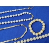 Image 5 : Lot of Assorted Pearl Costume Jewelry: Bracelets and Necklaces 