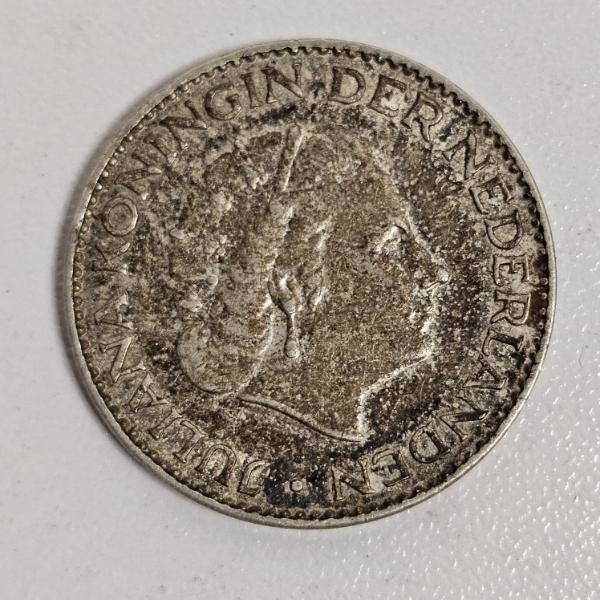 1957 Netherlands Queen Juliana One Gulden 72% Silver Coin (ASW: 0.1505 troy ounces)