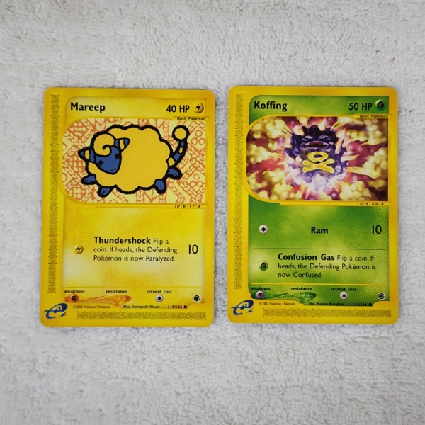 Two Vintage E-Reader Non Holo Pokemon Trading Cards ~ Mareep & Koffing