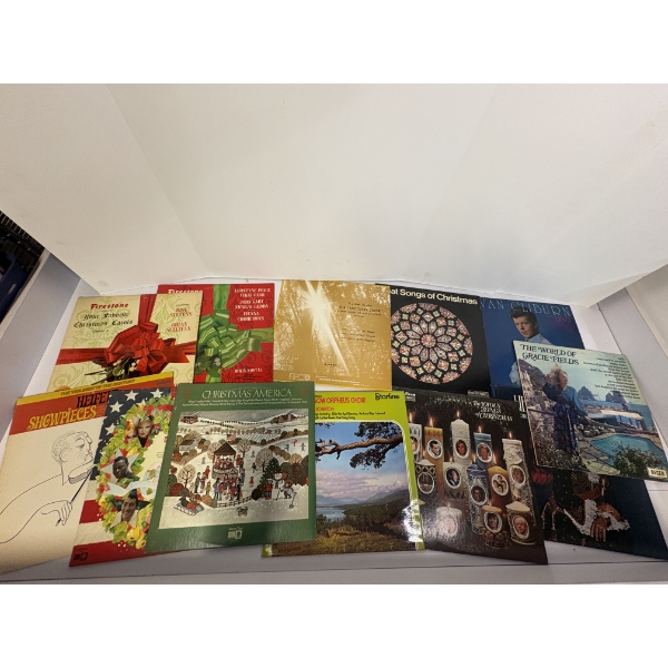 Tons of Records! Includes lots of Christmas! - Van Cliburn - The World of Gracie Fields - Etc