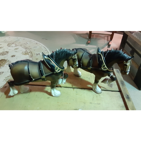 Vintage Pair Of Clydsdale Molded Plastic Horses 12" L - Budweiser?  Nice!