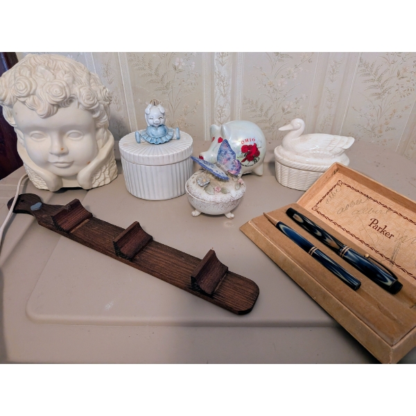 Lighted Ceramic Cherub, 3 Trinket Dishes, Small Wood Shelf, And A Cute Bank