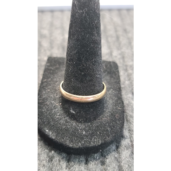 14K Gold Ring 2.2 Grams