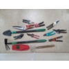 Image 1 : Large Lot of Assorted Gardening Tools Including Scott's Extendable Shovel & Hoe