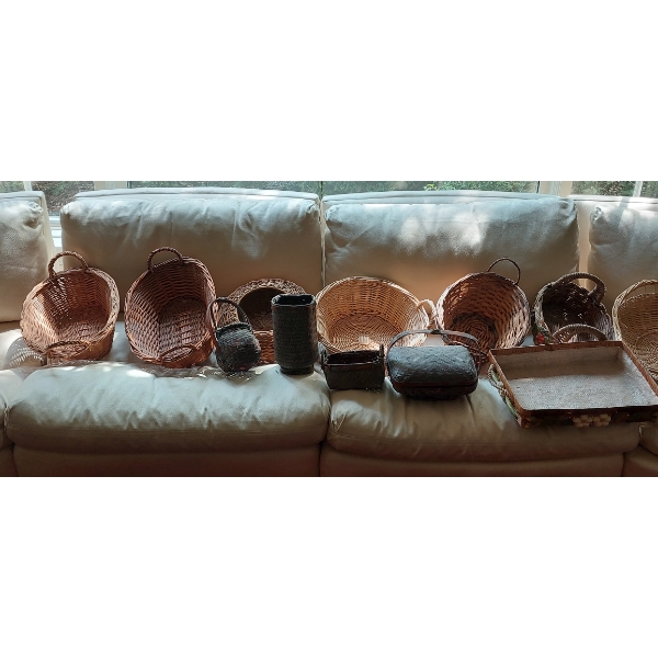 Big Selection As Shown - Vintage Baskets - See Pics - Nice Collection