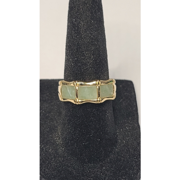 Vintage Style 14K Yellow Gold Ring With Nephrite Jade - Size 6.5 - Weight: 4.3g