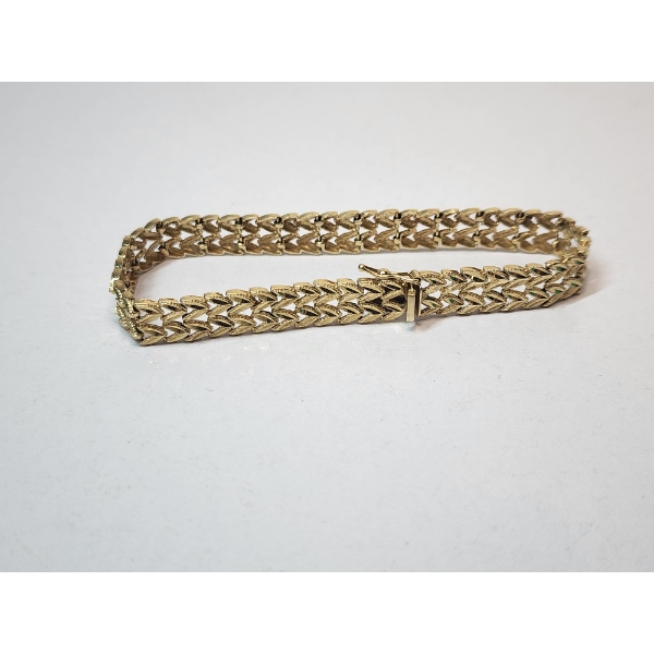 10K Yellow Gold Napier Chevron Link 7" Bracelet - Total Weight: 9.2g