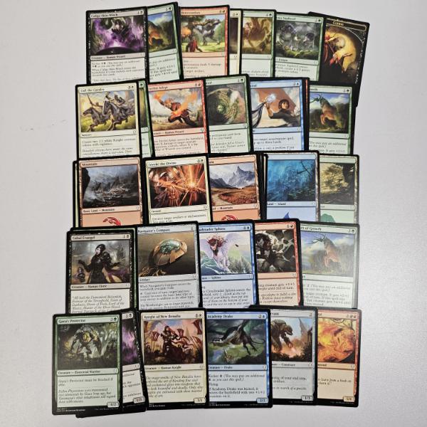 Over 100 Assorted MTG Magic The Gathering Trading Cards ~ Mostly From the Dominaria Set