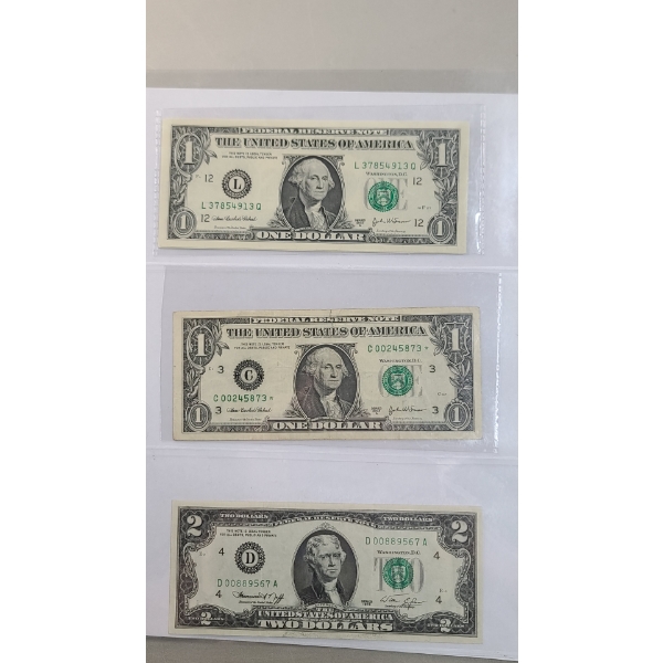 Assorted United States Currency Including Series 2003 A $1 STAR Federal Reserve Note - Face Value $4