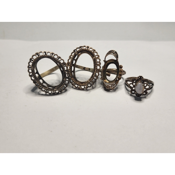 Four Sterling Silver Scrap/Incomplete Ring Pieces - Total Weight: 20.6g