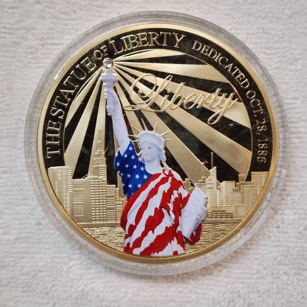 HUGE Commemorative Statue of Liberty Shining the Light Of Freedom Colorized With Protective Case