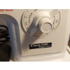 Image 3 : RARE Vintage Tailor Professional 834 Sewing Machine W/Pedal, Power Cord Working
