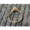 Image 7 : Lovely 10K Yellow Gold Ring With Small Clear Stone ~ SIZE 7.5 ~ Weighing 1.5 Grams