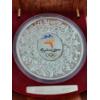Image 4 : BREATHTAKING Sydney 2000 Olympics Masterpiece KILO SILVER ROUND in Protective Case & Wooden Display