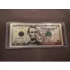 Image 1 : Incredible $5.00 Lincoln .99999 Silver Foil Note In Protective Holder - Mint Condition