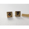 Image 2 : Gold-Tone Cufflinks and Tie Clip with Diamonds - Excellent Condition