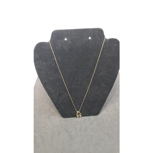 10K Gold Pendant With Diamonds & 10K Gold Necklace - Total Weight: 2.2g