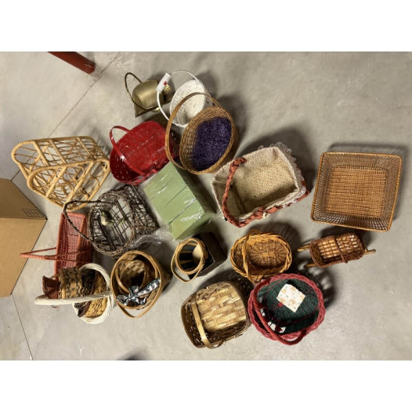 *Pick Up At Mantua Home-No Shipping Available*  Tons of Baskets - Different Styles & Colors - Wicker
