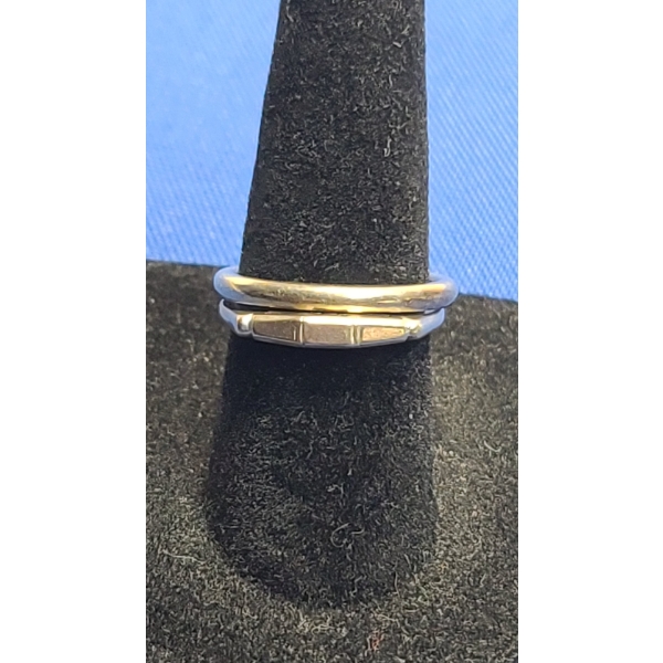 14K Gold Art Carved Ring Size: 7 & CRG 14K Gold Ring Size: 6 - Total Weight: 4.7g