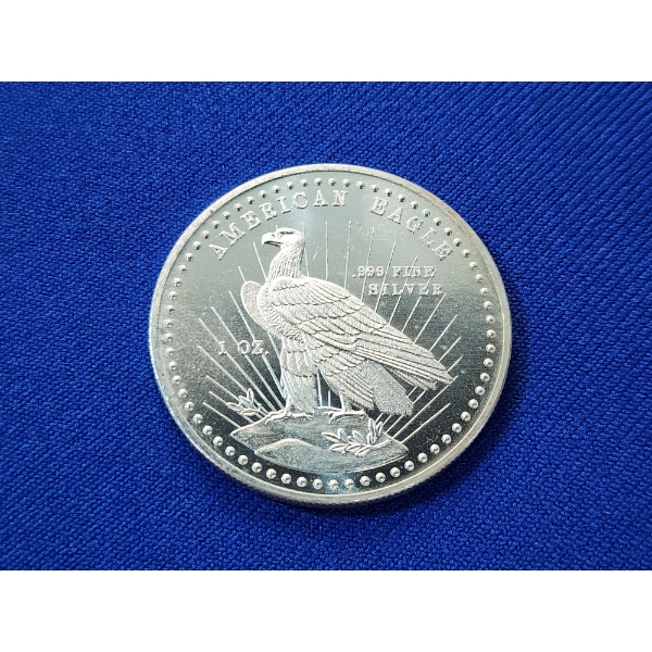 World Wide Mint 1981 American Eagle 1 oz .999 Fine Silver Round 
