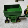Image 10 : John Deere 4020 Diesel Tractor Toy With Three Accessories 