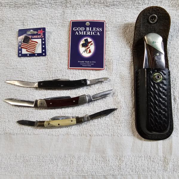 Vintage Traditional Folding Pocket Knives With American Flag Pins And Leather Sheath
