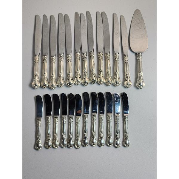 Gorham Sterling Silver Chantilly Knives and Server - 25 Pieces TW: 1311.7g