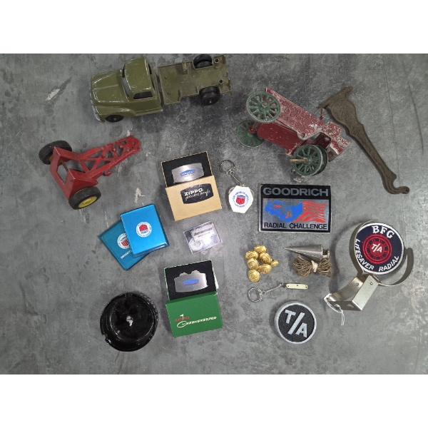 Neat Vintage Collectables Group
