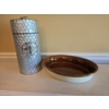 Image 1 : Bee Tin 13" & Stoneware Baking Dish 11x14