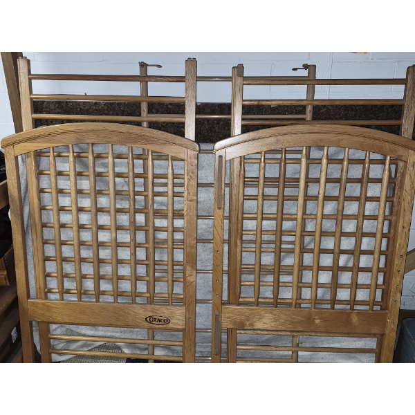 PICKUP IN CANTON -  SOLID OAK CHILDS CRIB - HARDWOOD - ALL COMPLETE READY FOR TRANSPORT