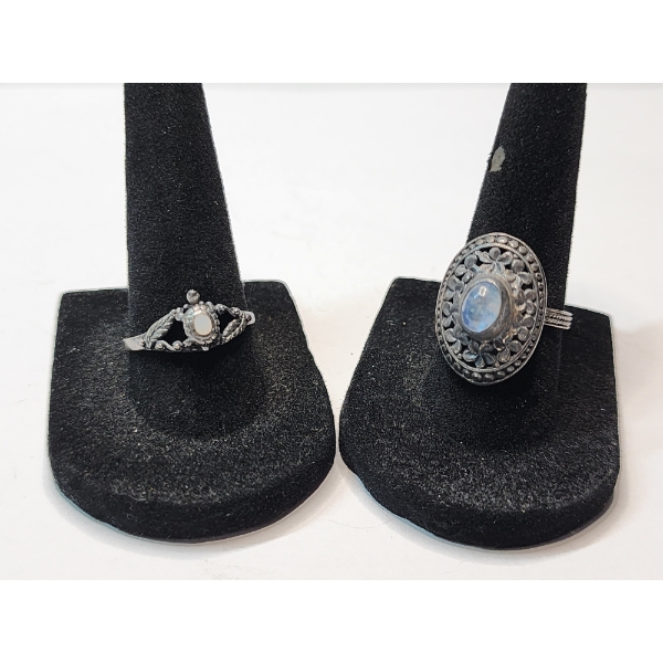 Two Vintage-Style Sterling Silver Rings TW: 6.3g