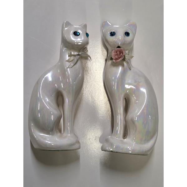Fantastic Vintage MCM Collectable Pair Of Pearlescent Siamese Cats With Ribbon Collars 