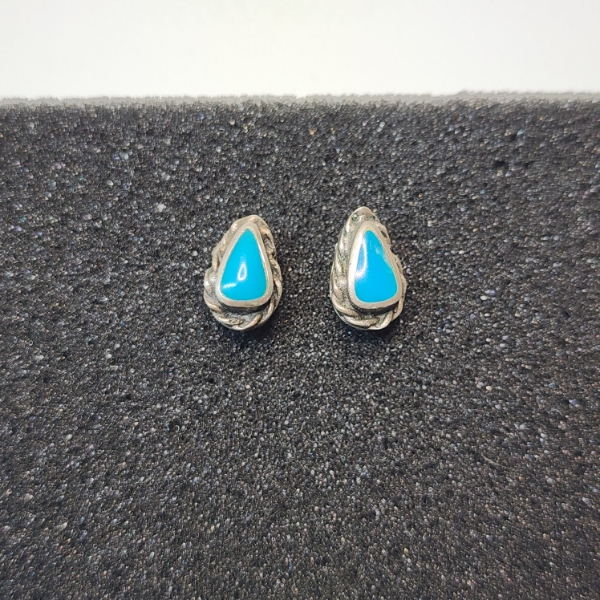 Sterling Silver and Turquoise Stud Earrings - Total Weight: 2.3g