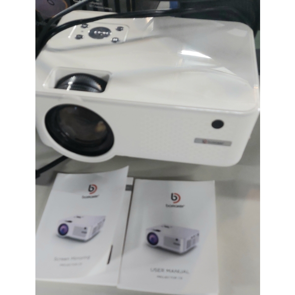 BOMAKER Screen Mirroring Digital Projector C9 - Full Working Condition- See detailed description