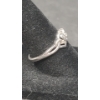 Image 4 : 10K White Gold Interlocking Double Heart Infinity Band Ring With Diamonds - Size: 7.5 - Weight: 1.6g