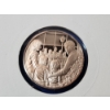 Image 4 : Vintage Frankin Mint 1974 Christmas Carolers Holiday Greeting Card Bronze Medal