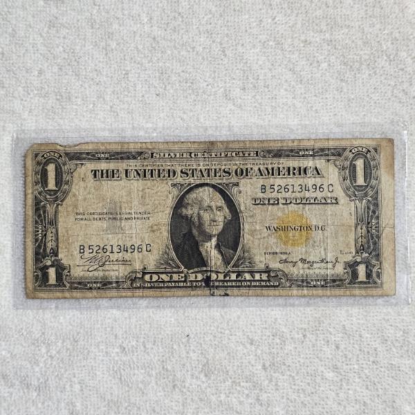 Series 1935A $1 "North Africa" Silver Certificate and 1929 $5 Federal Reserve Bank Note FV: $6.00