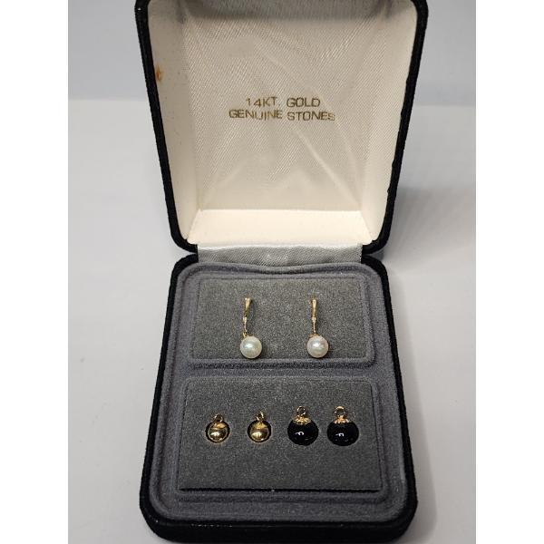 Unique Set of 14K Gold Hoop Earrings With Additional Stones - Total Weight: 3.6g / Earrings: 0.7g 
