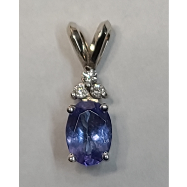 14K White Gold Pendant With Oval-Cut Tanzanite & Diamonds - Weight: 0.9g