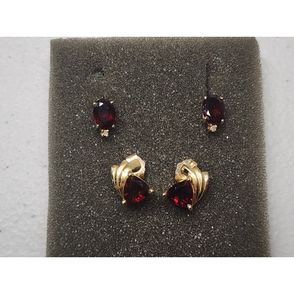 14K Gold Stud Garnet Earrings with Diamond Accents - TW: 3.7g