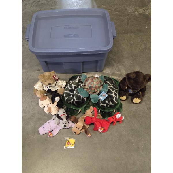 Storage Container With Lid - Like New Turtle Slippers, Stuffed Animals, Beanie Babies, Pound Puppie 