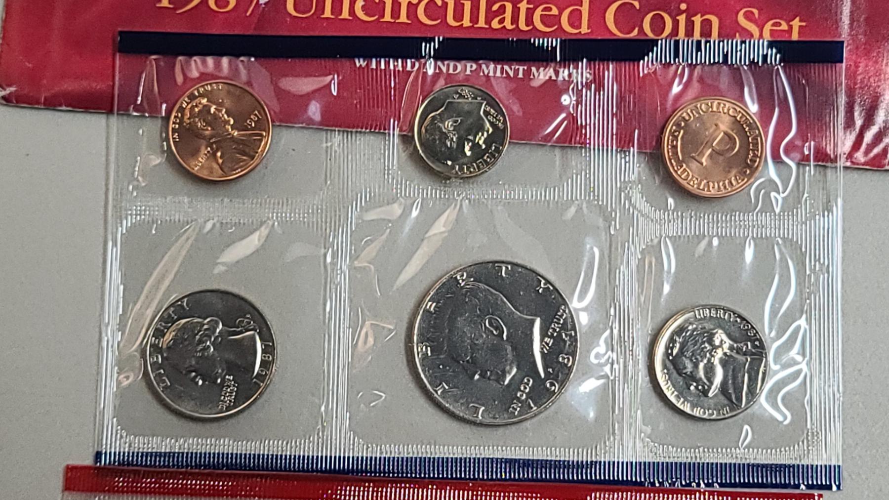 Assorted U.S Proof & Uncirculated Coin Sets - Bosley Auctioneers