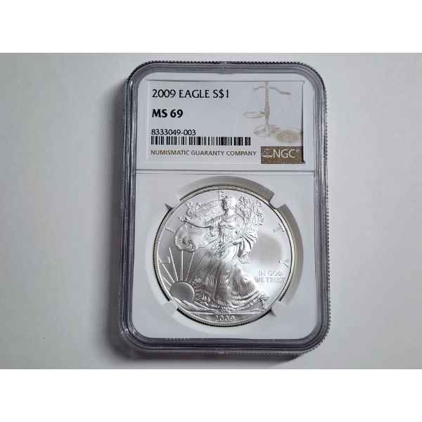 2009 Silver American Eagle 1 oz .999 Fine Silver $1 NGC MS 69