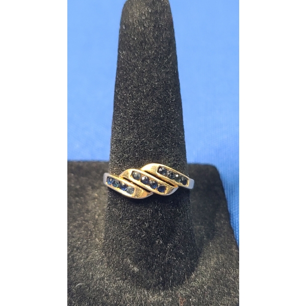 10K Gold Women's Ring With Dark Stones - See Photos For Sizing- Weight: 2g