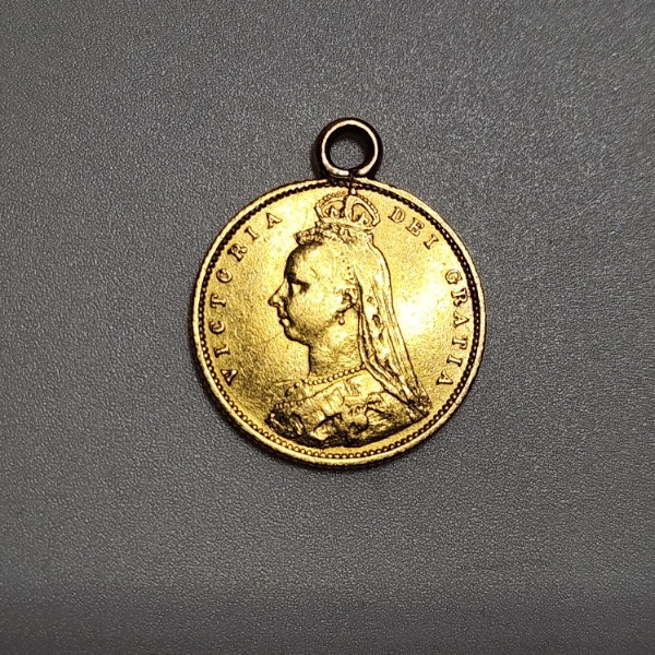 United Kingdom Victoria 1/2 Sovereign 91.67% Gold Coin AGW: 0.1178oz