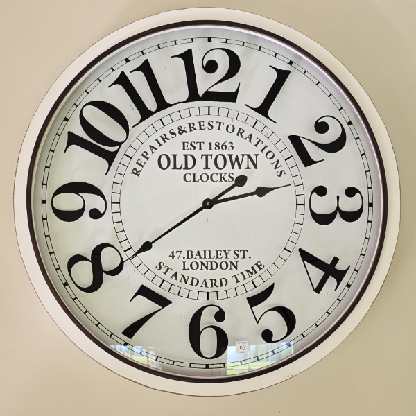 32" Round Clock - White Wood