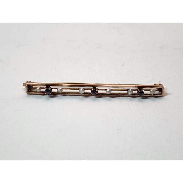 10K Gold Pin with Dark Blue Stones and Pearls Total Weight 2.5g