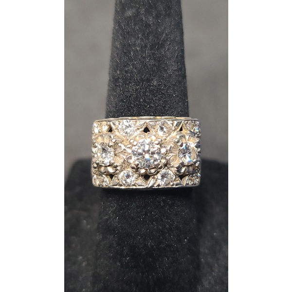 Vintage Womens 14K White Gold Wide Diamond Band Ring - Size: 5 - Weight: 7.5g